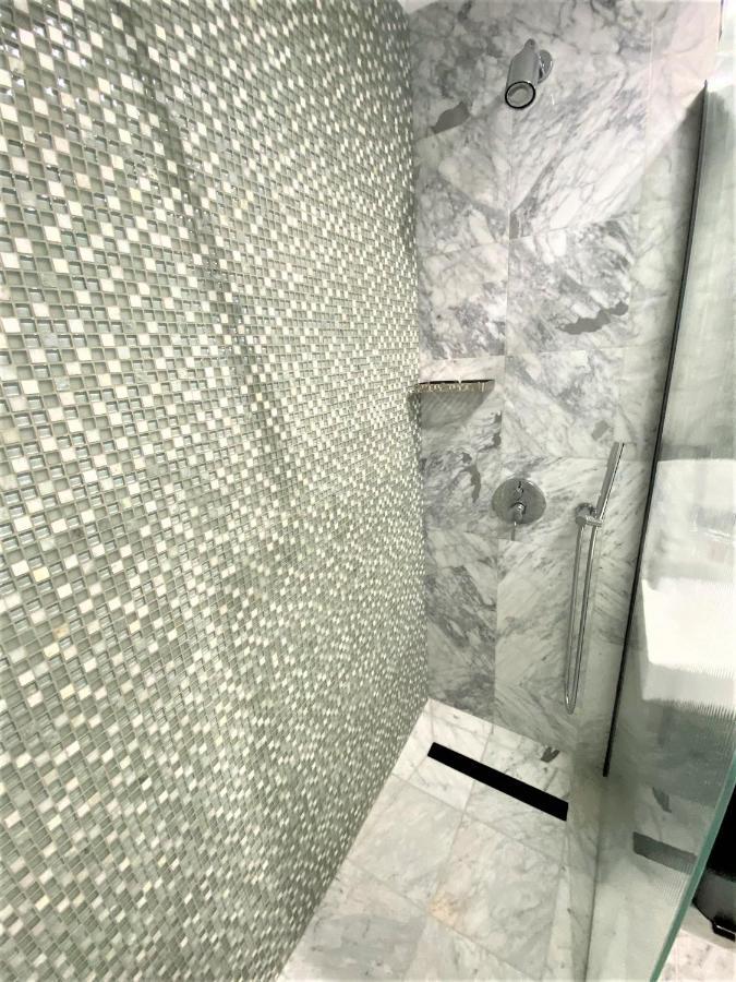 Design+Luxus Apartment Im Zentrum! +Netflix Varşovia Exterior foto