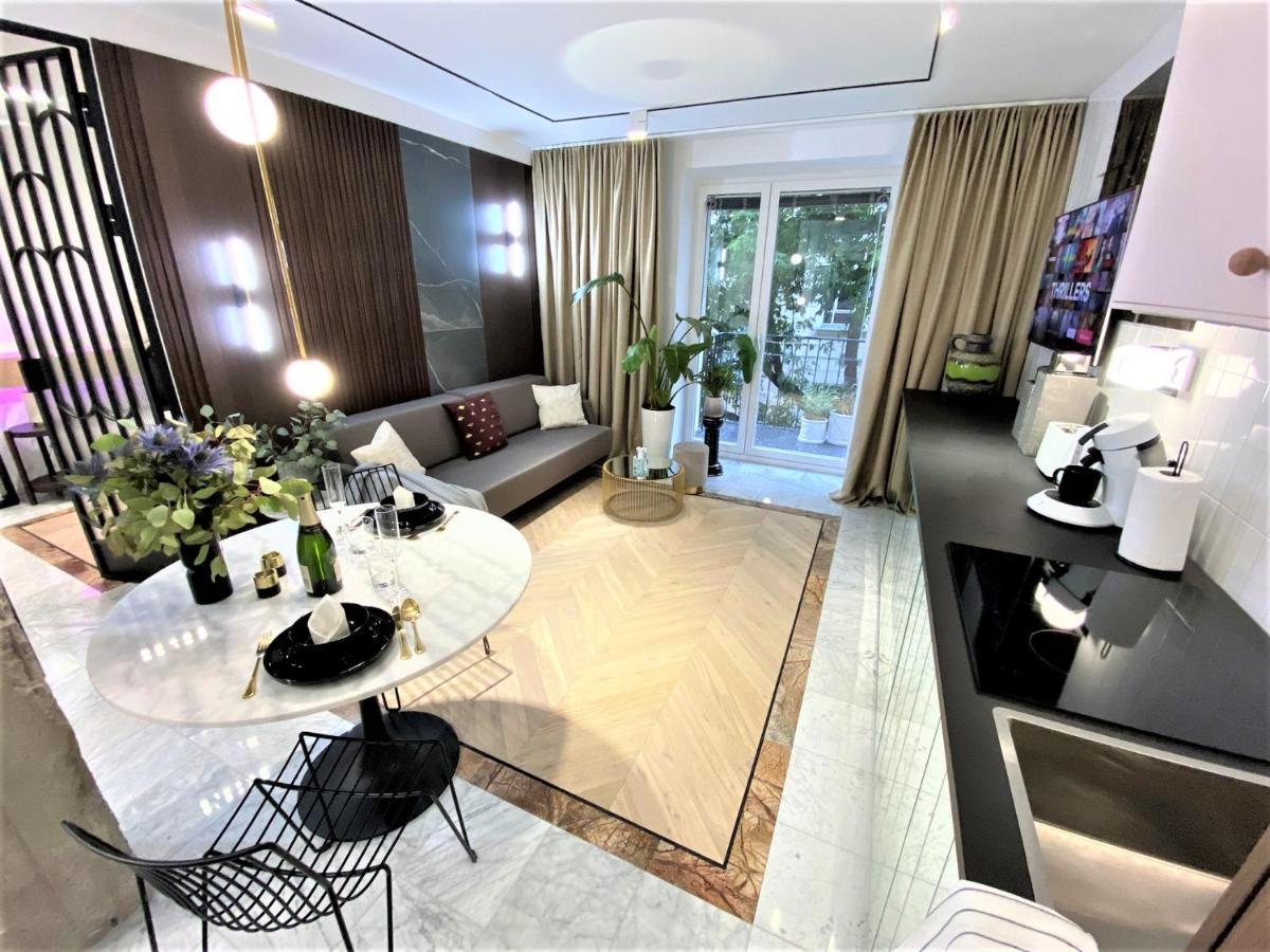 Design+Luxus Apartment Im Zentrum! +Netflix Varşovia Exterior foto