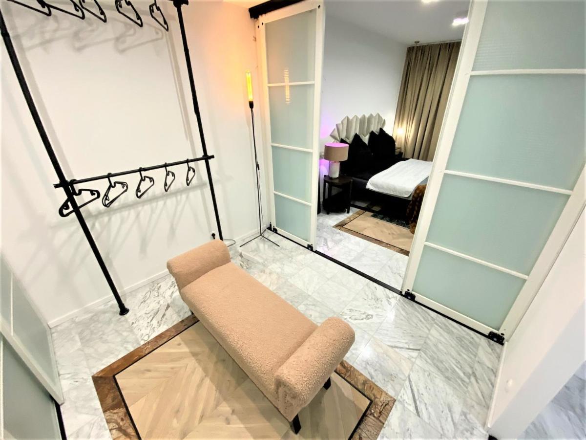 Design+Luxus Apartment Im Zentrum! +Netflix Varşovia Exterior foto